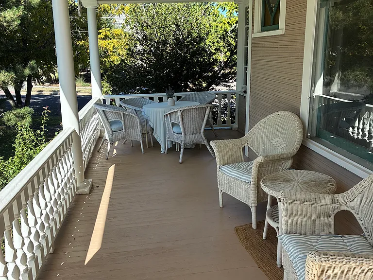 192 Van Ness Ave #4 — Photo 11