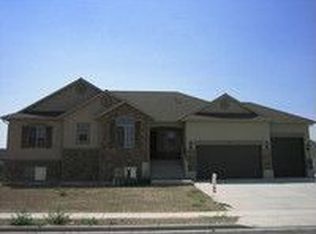 1447 N 3330 W, Clinton, UT 84015