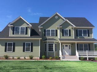 155 Old Common Rd, Wethersfield, CT 06109