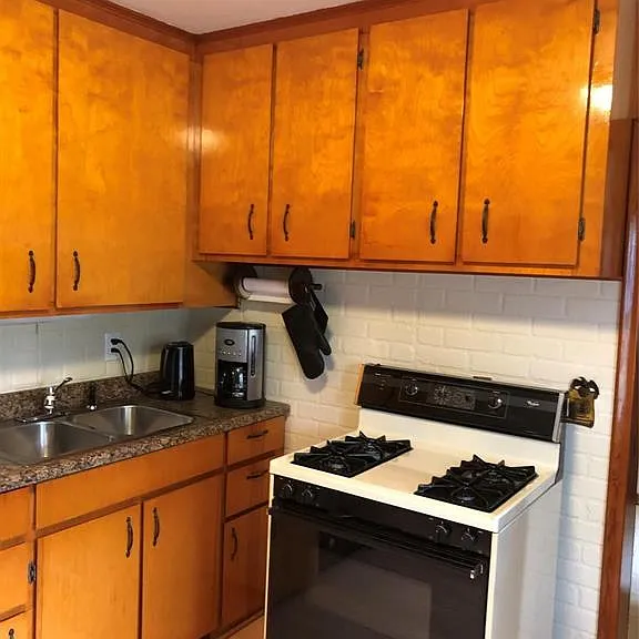 2111 W Forteen Mile Rd — Photo 25