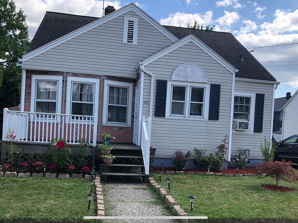 1st image of 121 Martha Ave