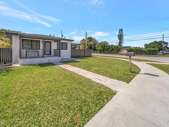 4th image of 7470 SW 37th St