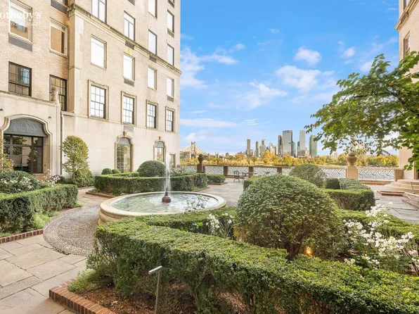 435 East 52nd Street image 21 of 33