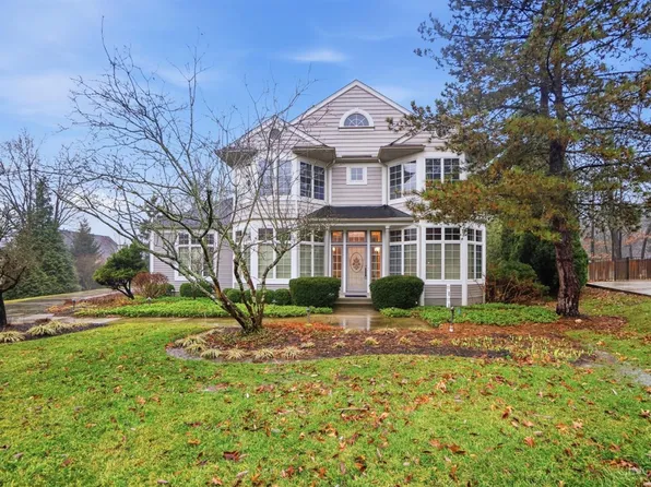 213 Belmont Ct, Loveland, OH 45140