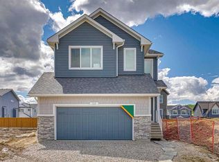 35 E Creekside Rise SW, Calgary, AB T2X 5V9