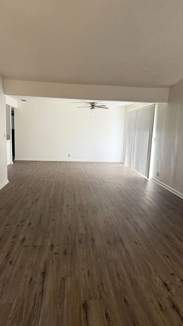 7231-7233 Adobe Casa Court — Photo 2
