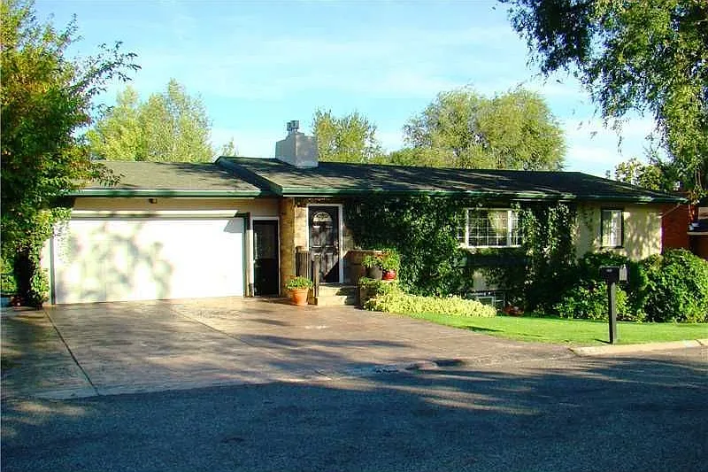 2805 Selvig Ln