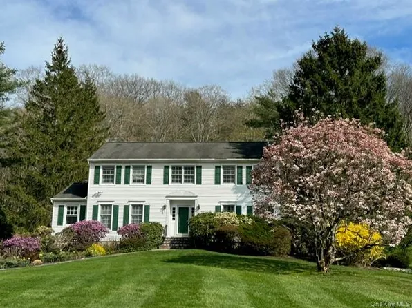 16 Fox Den Road, Mount Kisco, NY 10549