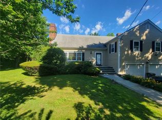 424 Fort Hill Rd, Scarsdale, NY 10583