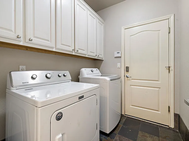 2114 Hilton Head Dr — Photo 20