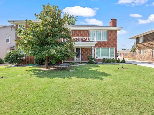 6521 Avondale Dr, Nichols Hills, OK 73116