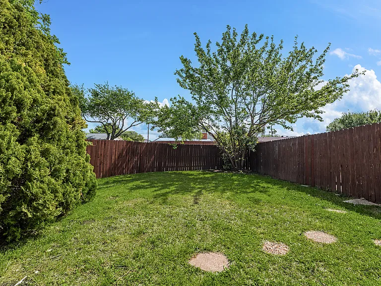 3316A John Muir Ct — Photo 33