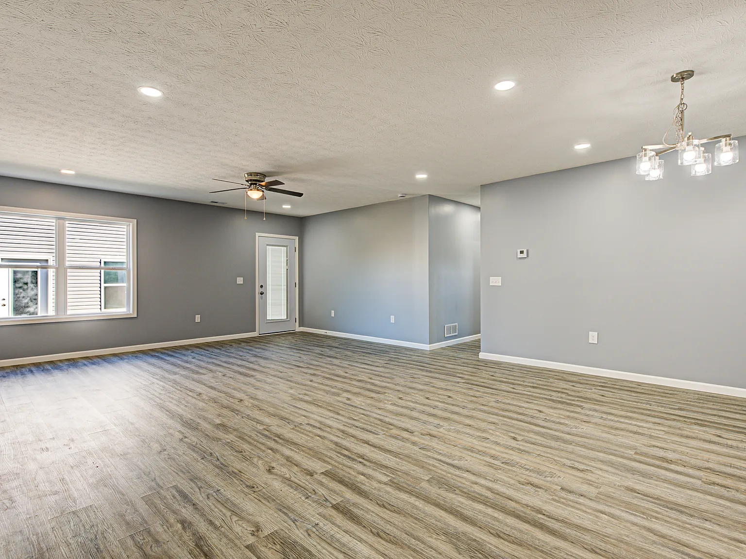 160 Shirley Blvd — Photo 3