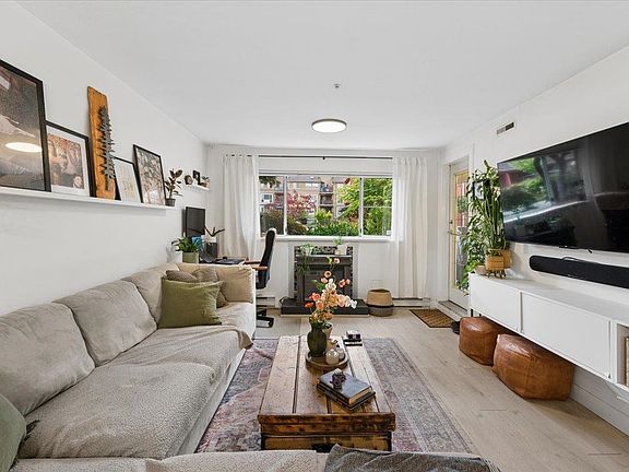 4th image of 3 Rialto Ct #121