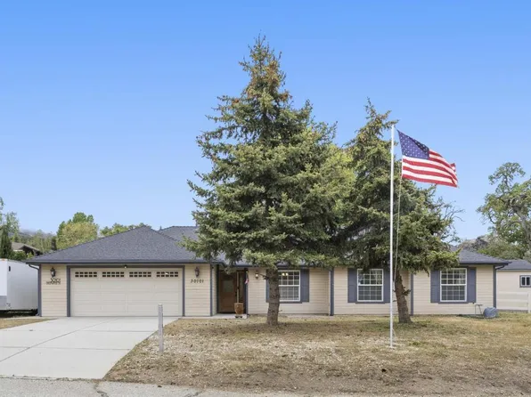 30101 Greenwater Dr, Tehachapi, CA 93561