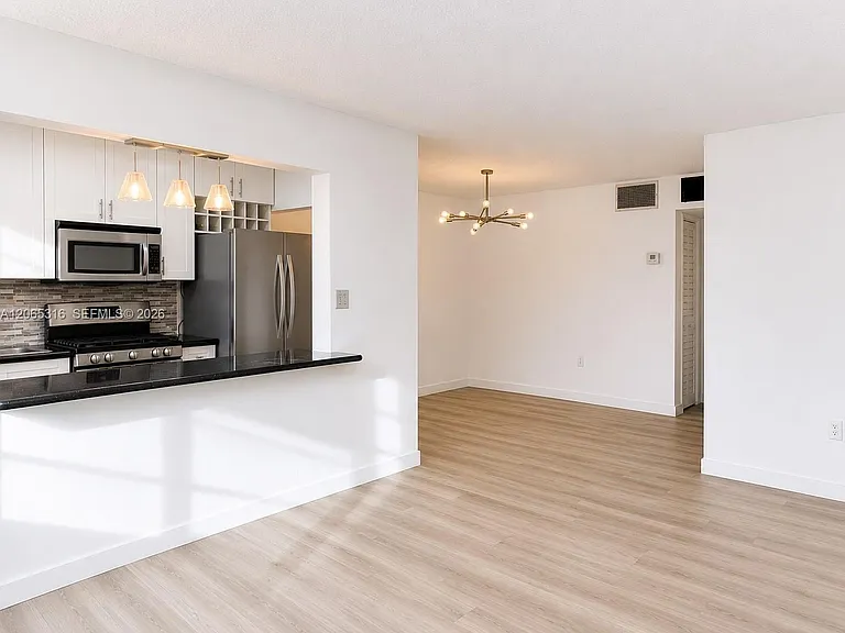 20311 NE 2nd Ave #15 — Photo 1