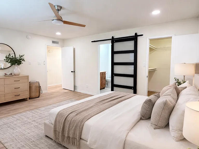 7208 Garrett Pl — Photo 4