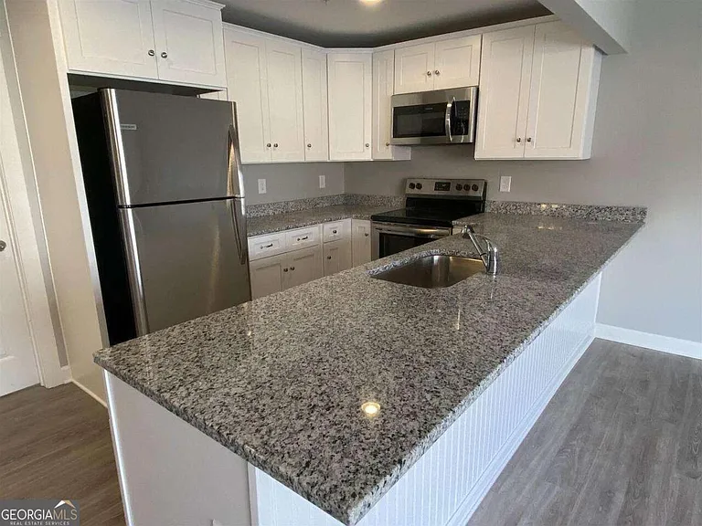 95 N Jackson St #4 — Photo 3