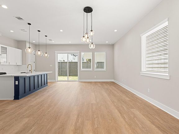 4th image of 5927 Wheatley St