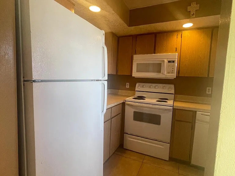 2975 S Fern Creek Ave #2975 — Photo 8