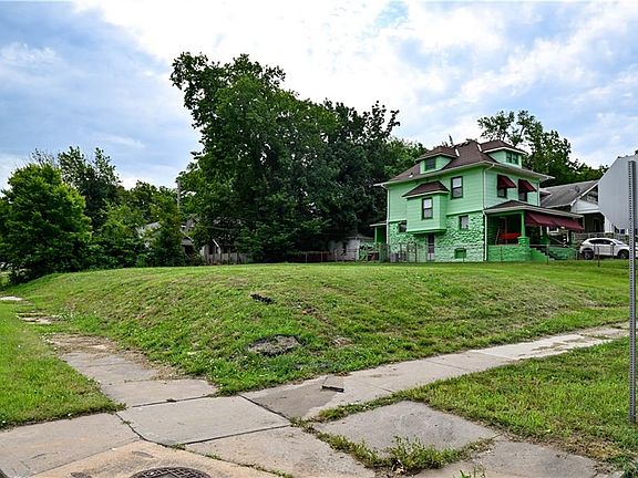 2nd image of 4003 Chestnut Ave