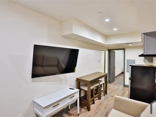 1182 W 37th Pl #15, Los Angeles, CA 90007