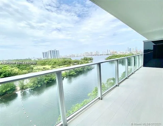 16385 Biscayne Blvd #702 — Photo 18