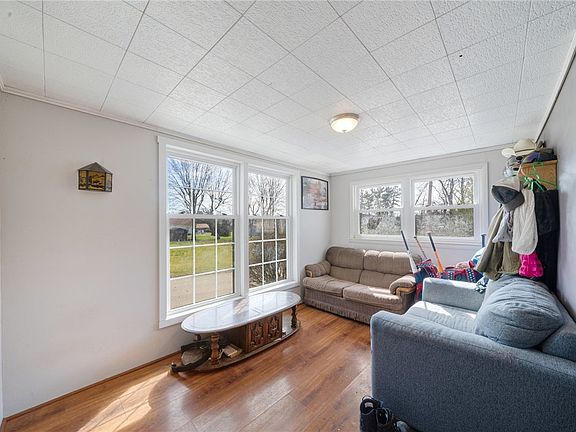 3rd image of 627 N 8th St