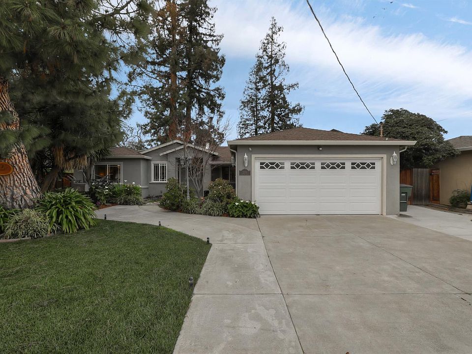 1st image of 2333 Lindaire Ave