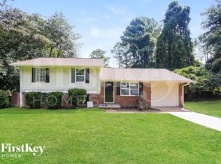 6798 Fallawater Cir, Riverdale, GA