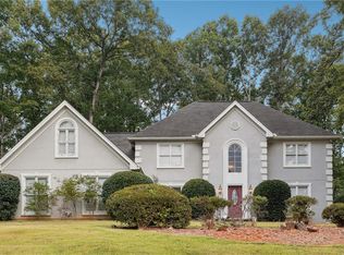 3511 Thunderwood Ln, Snellville, GA 30039