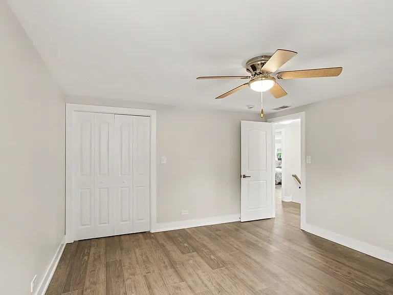 538 N Broadway Ave — Photo 23