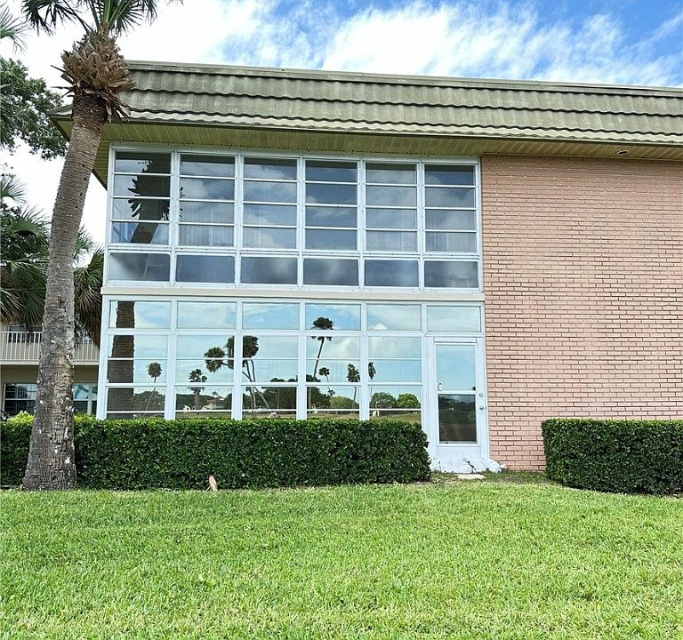 1st image of 40 Vista Gardens Trl APT 206