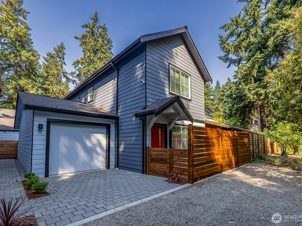 13732 Stone Avenue N, Seattle, WA 98133