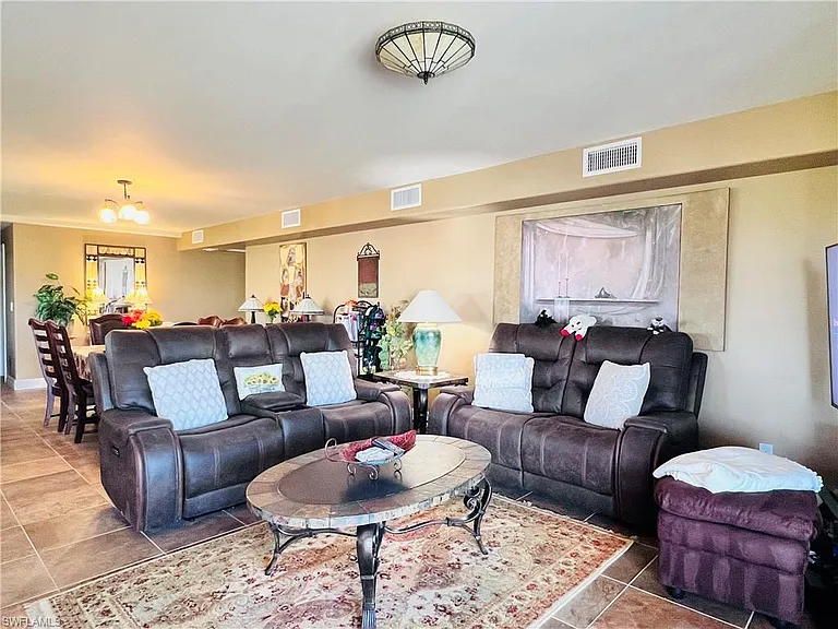 1200 Gulf Shore Blvd N #404 — Photo 14