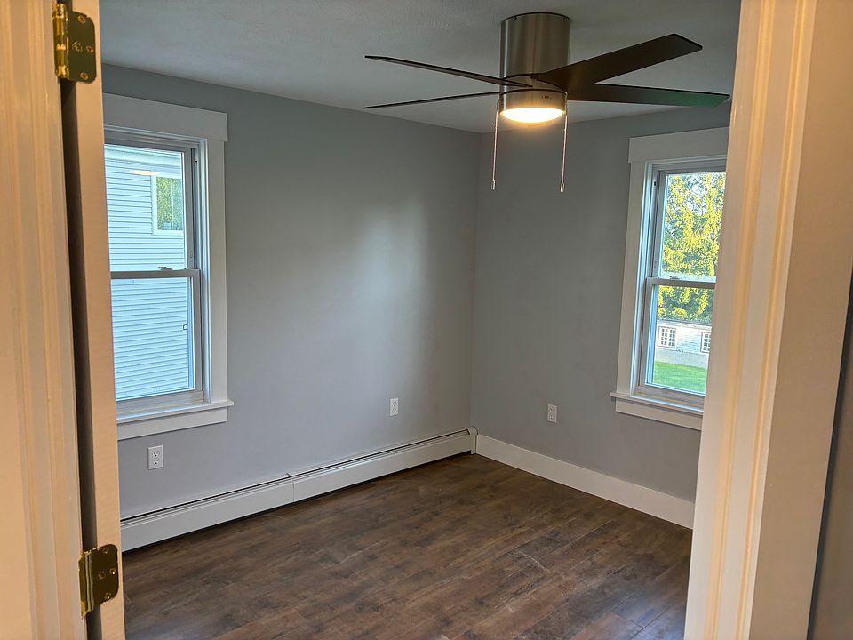 Upper level bedroom