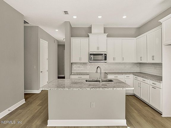 3rd image of 41 PENELOPE Place