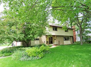 1625 S Orchard Dr, Appleton, WI 54914