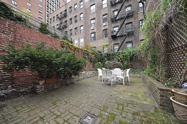 Rented by Citi Habitats | media 33