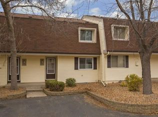 2351 Dorland Pl E, Saint Paul, MN 55119