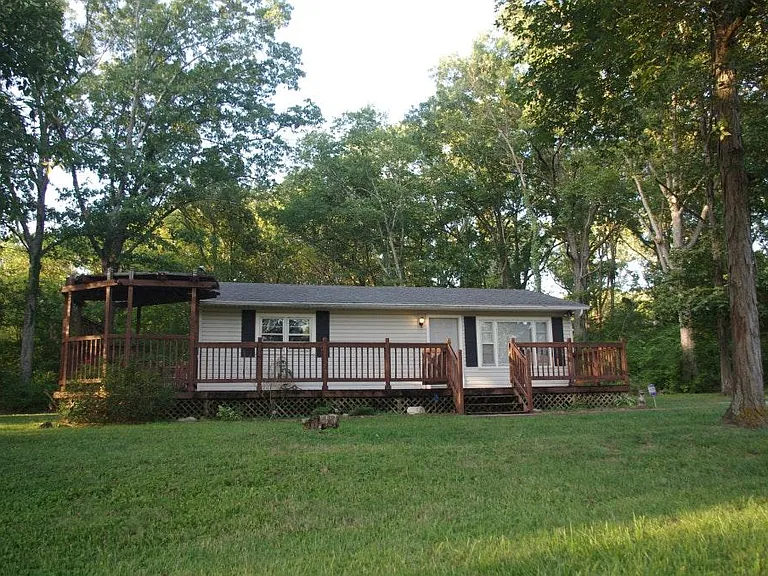 2110 Kidd Rd — Photo 1