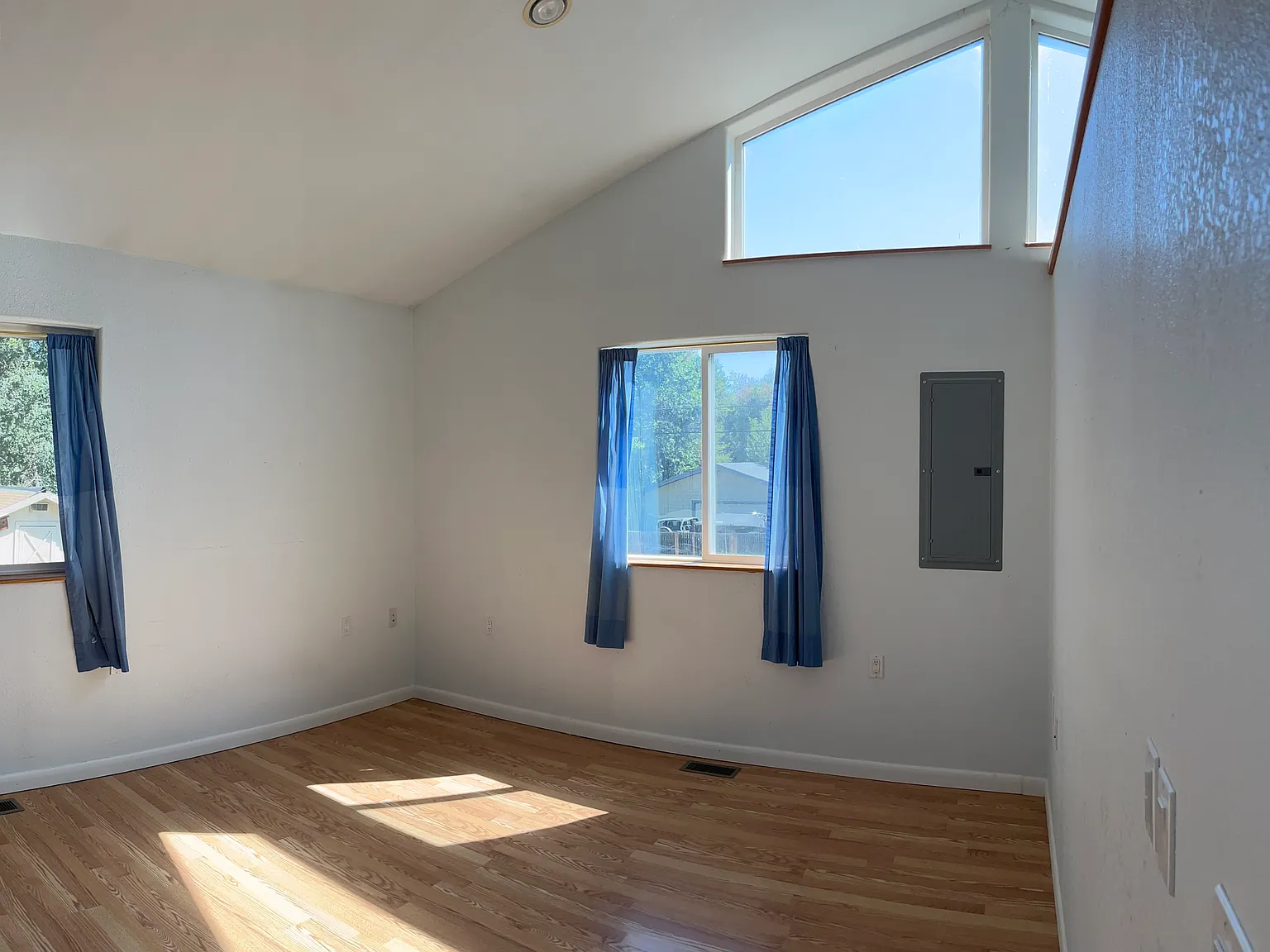 1 bed, 1236 sqft, $2,500 — Photo 3