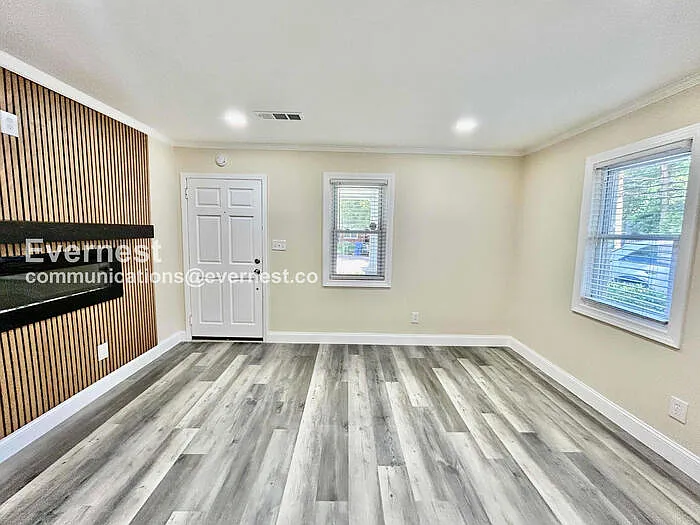 1000 Hill St SE #A — Photo 6