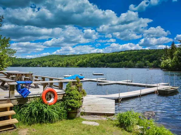 48 Landing Lane, Wilmington, VT 05363