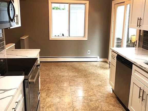 3rd image of 10 Continental Dr