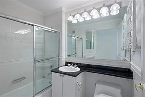 Rented by Douglas Elliman | media 33