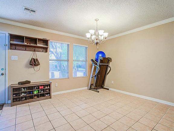 5th image of 2224 Plum Ct