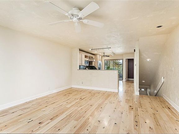 4th image of 901 Avenue B