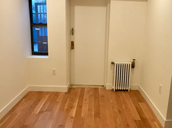 385 Herkimer Street image 10 of 13