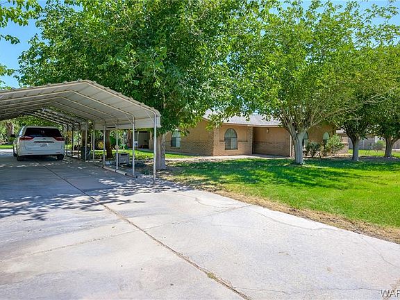 3rd image of 2057 E Pescador Dr